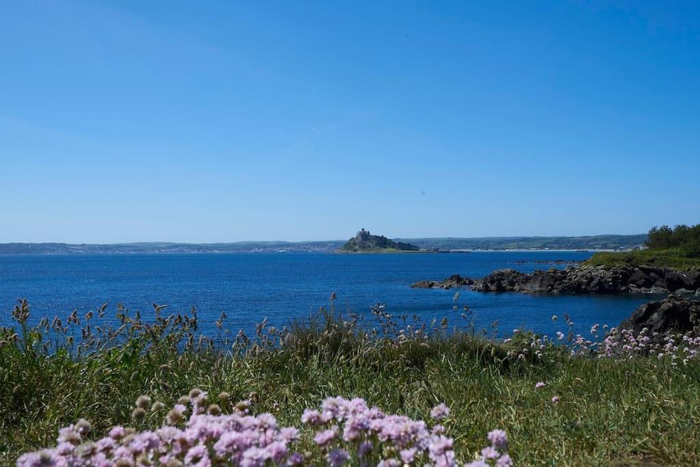 3-Bedroom Bungalow With Parking, Goldsithney, Penzance, Cornwall Perranuthnoe Dış mekan fotoğraf